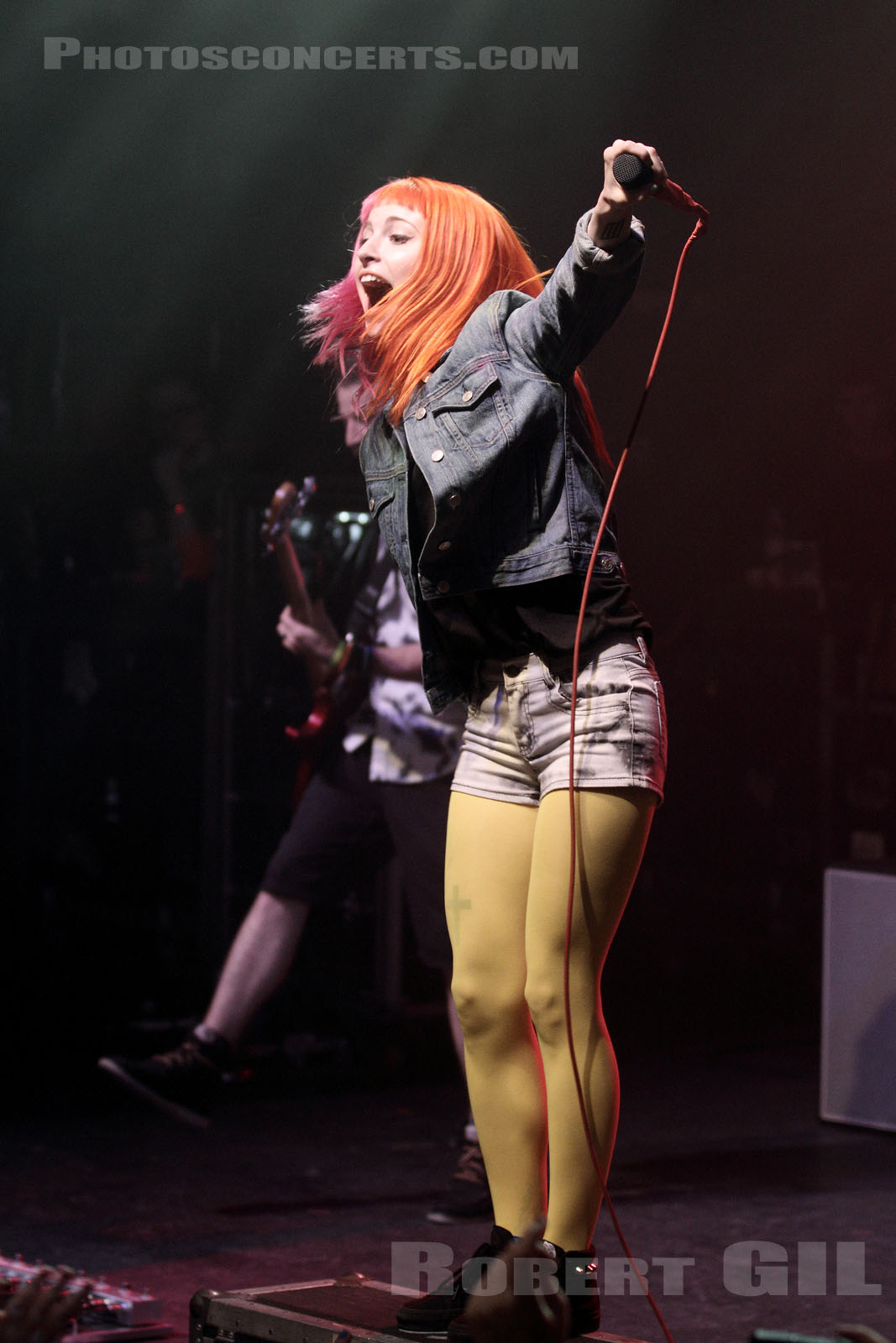 Paramore - Airplanes BoB Ft Hayley Williams traduo